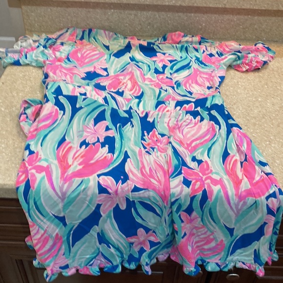 Lilly Pulitzer size XL (12/14) beach wrap with skorts! - Picture 3 of 4